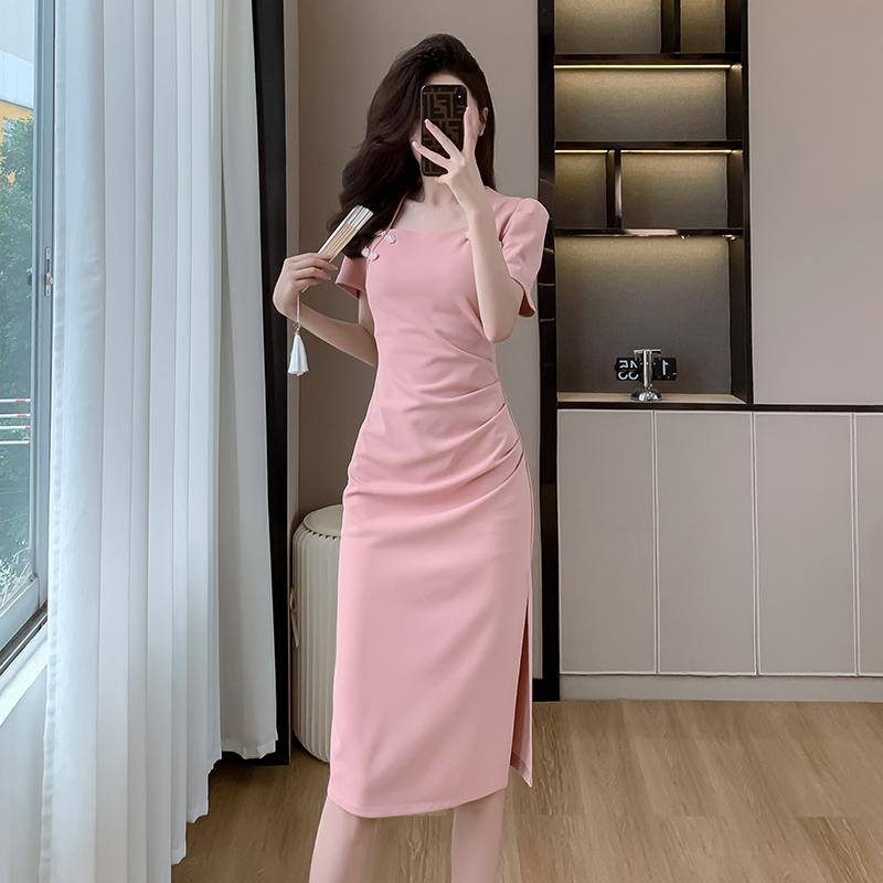 ชุดเดรสคอเหลี่ยมสีชมพูทรงสลิมผ่าสะโพกคลุมกระโปรง TM551342LYQ ราคา 459 บาท*ส่งฟรี