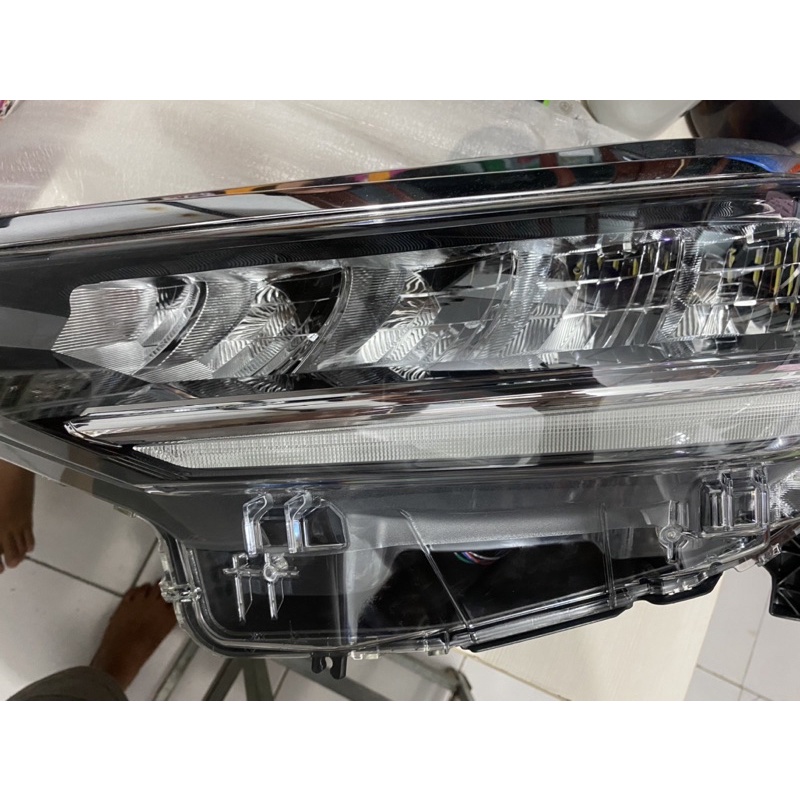 headlamp veloz 2021 2022 2023 original Harga 2,750,000 rupiah*Gratis Ongkir