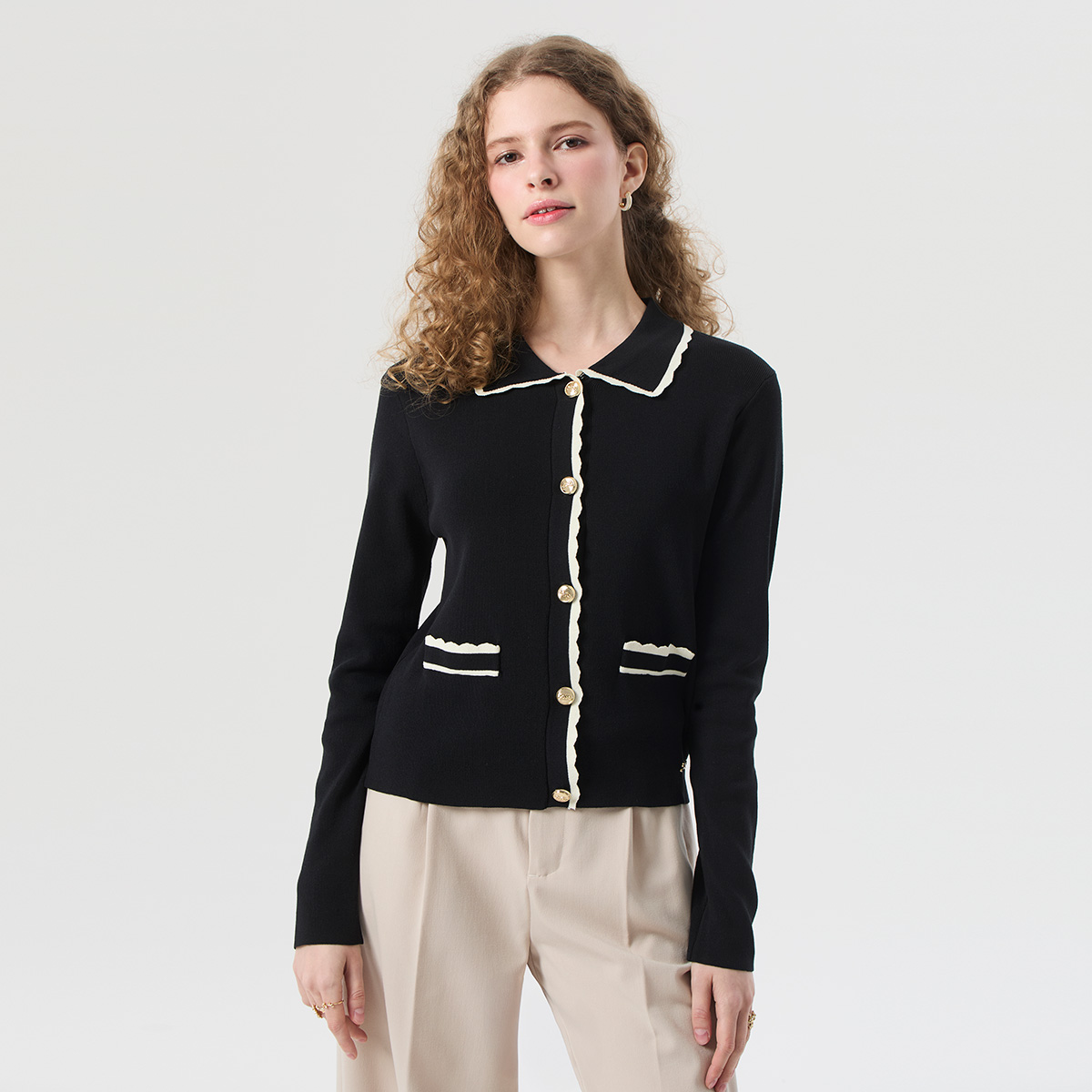 EP เสื้อคาร์ดิแกน ผู้หญิง สีดำ | Cardigan | 05023 ราคา 1,257 บาท*ส่งฟรี