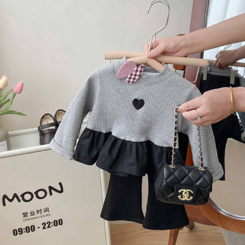 Áo lót dài tay cho bé gái em bé 0-4-7 tuổi Áo thun xếp nếp áo sơ mi trẻ em ren thường ngày thời trang