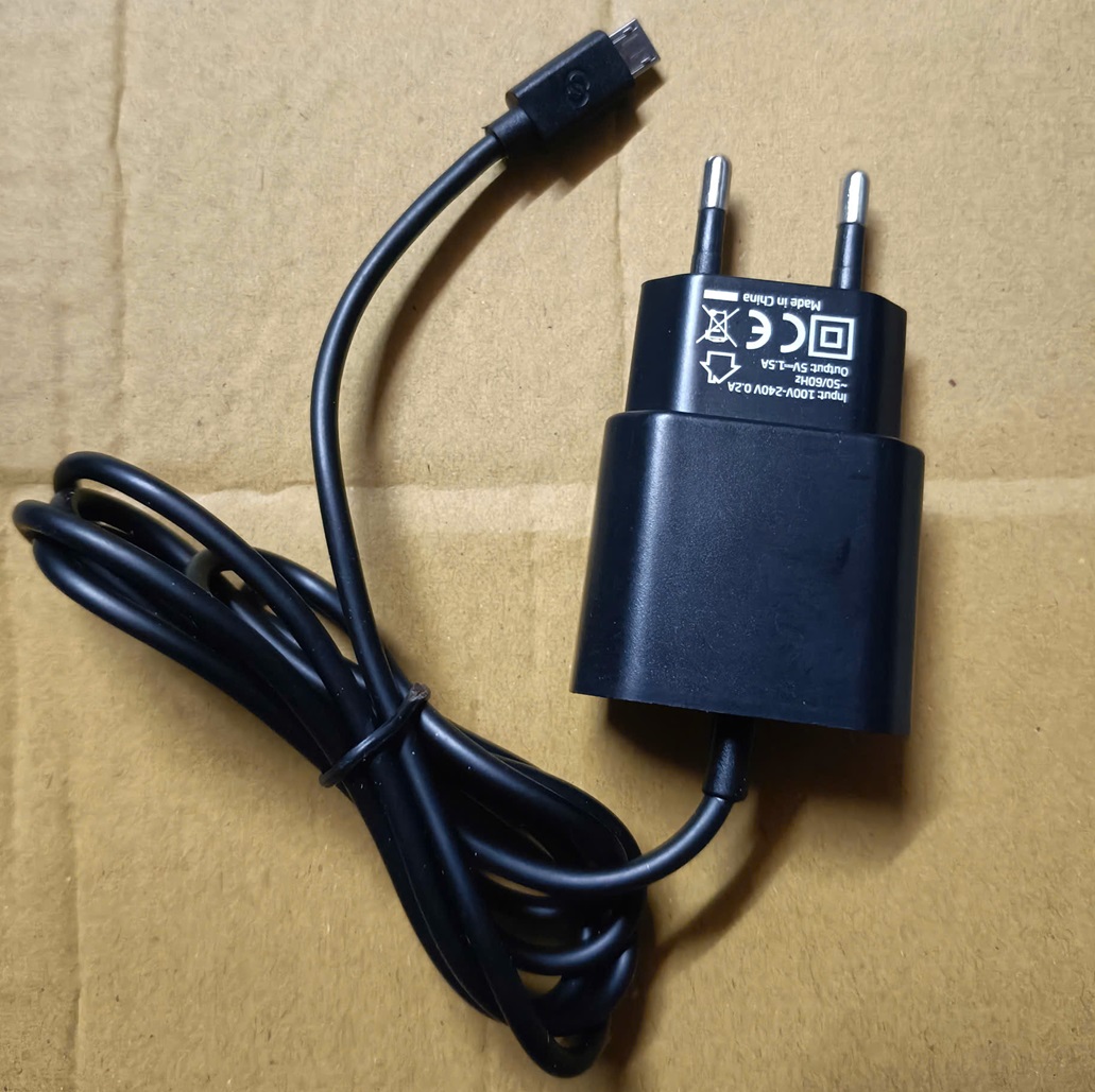 Bộ nguồn 5V-1.5A kèm dây dùng cho Camera Wifi Ezviz, Imou loại tốt Giá 50,000 Đồng*Miễn phí vận chuyển