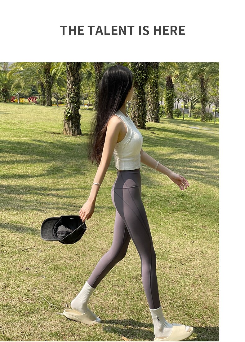 Pantaloni da yoga in lycra da donna color cammello e leggings da palestra senza cuciture