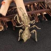 Kesoto ตุ๊กตาสวดมนต์ Mantis ทองเหลืองรูปปั้นบ้านร้อนขนาดเล็กรูปปั้นน้ำชาน่ารัก Hiasan Mobil สัตว์ขนาดเล็ก