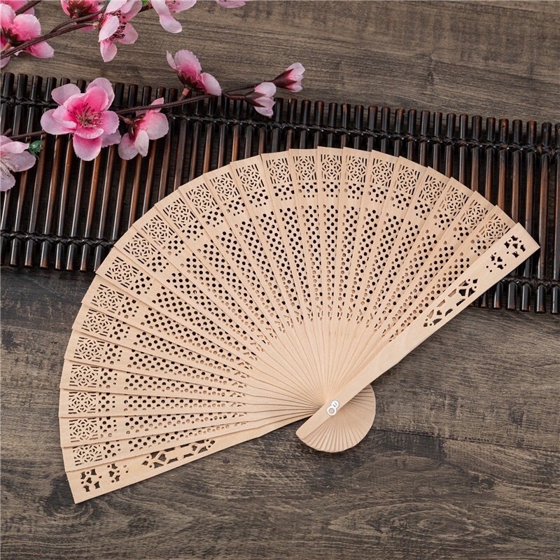 Quạt gỗ mộc hương xếp khắc họa tiết cổ điển trang trí tết, quạt trang trí tháp oản եài lộc_lm186