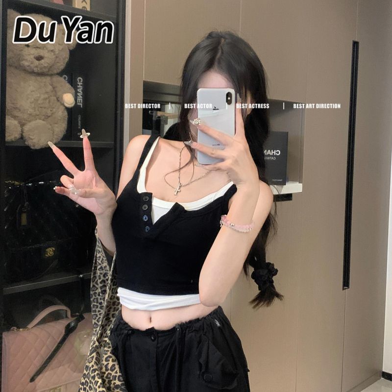 Du Yan Summer Fashionable Knitted Button Detail Short Top Crop-Top Short Top ราคา 149 บาท*ส่งฟรี