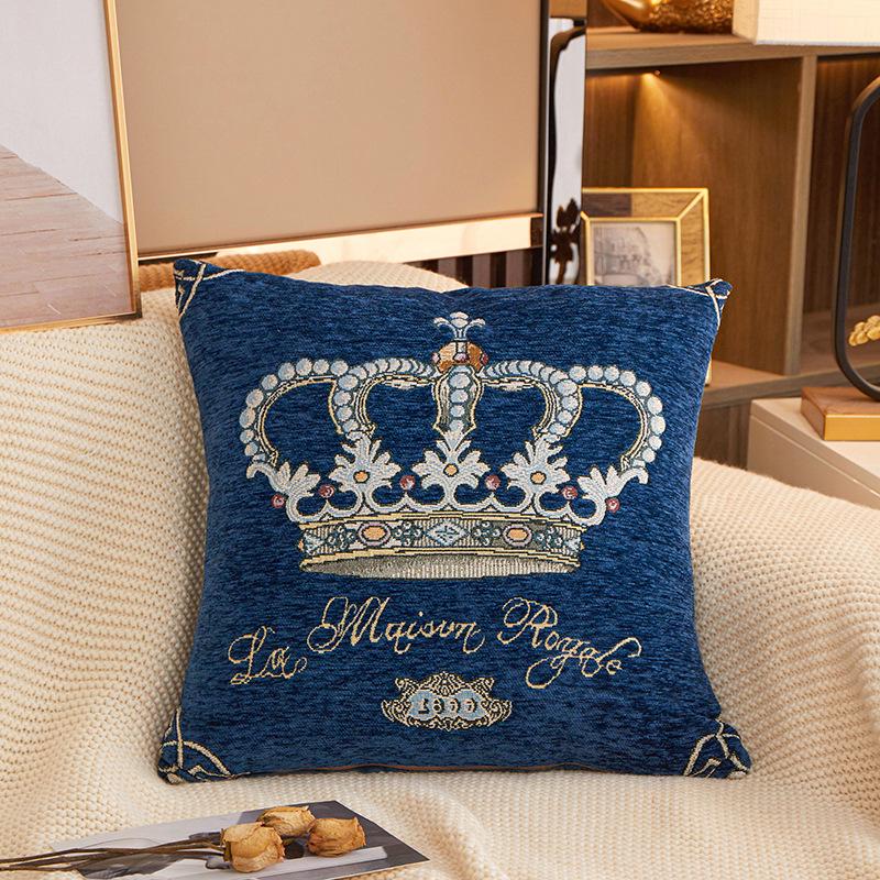 45×45cm Chenille Crown Embroidery Throw Pillow Covers Luxury Royal Crown Letter Embroidered Square Cushion Cases for European Vintage Light Luxury Sofa Bedroom Home Decor