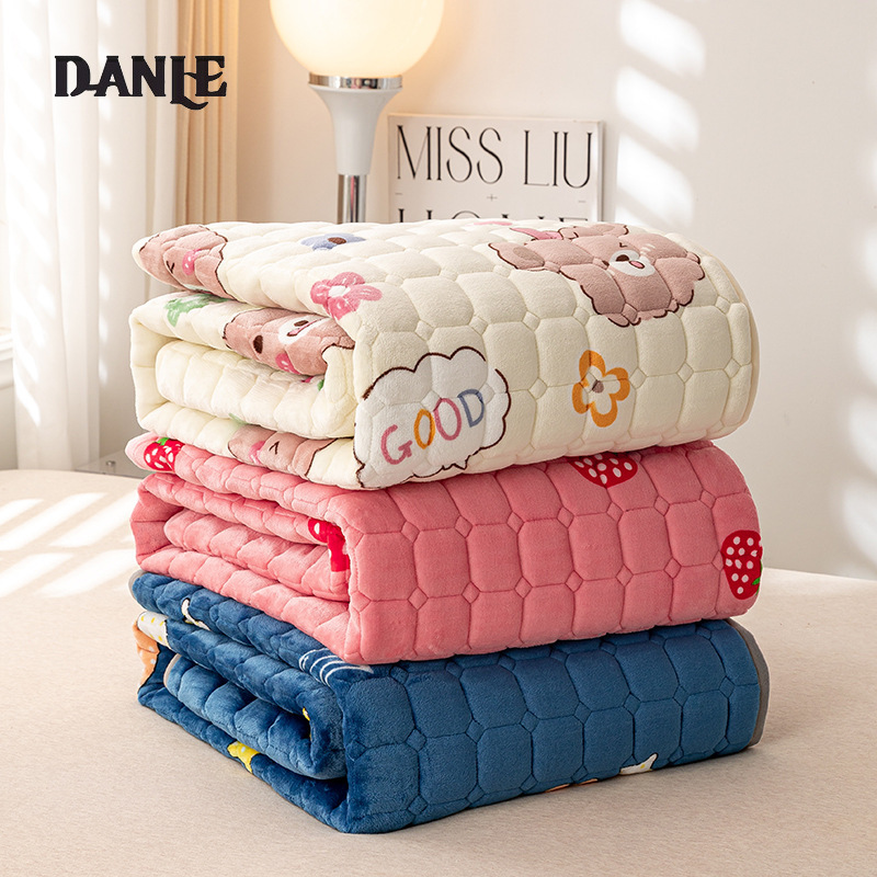 Class A milk plush mattress, thickened dormitory student single bed mattress, winter flannel padded soft mattress ราคา 390 บาท*ส่งฟรี