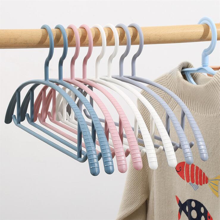 Claylk Half circle seamless corner, dip molded cool hanger, slip and anti deformation shoulder protection, non bulging clothing support Shower Caddies & Hangers