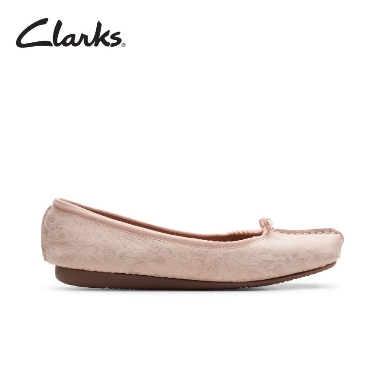 clarks flat sandals wide fit