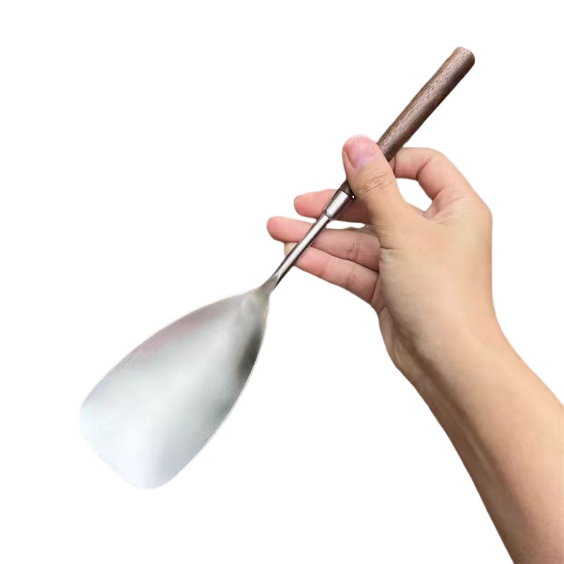 QIAN TI ZI ช้อนสแตนเลสช้อนวอลนัทด้าม18ซม. แข็งแรงทนทาน ราคา 27 บาท*ส่งฟรี