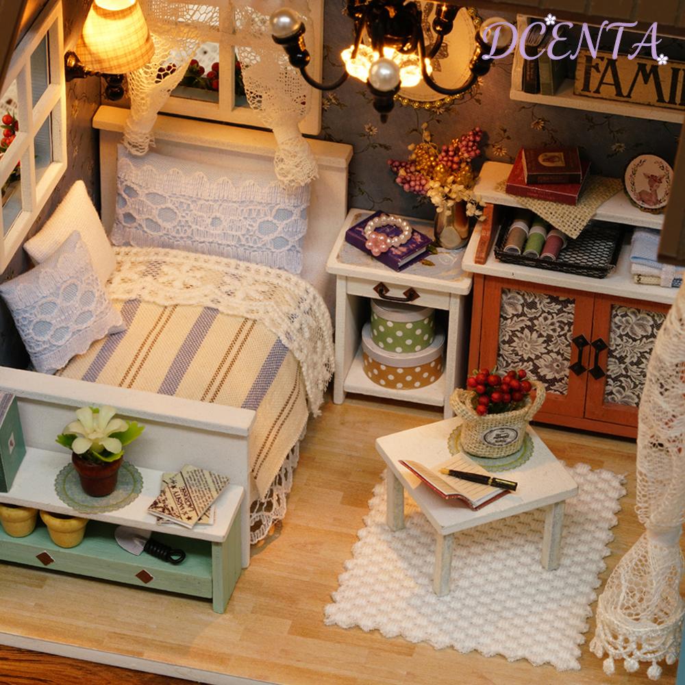 DCENTA ชุดตุ๊กตาจิ๋ว DIY ชุดสมจริงมินิ 3D บ้านไม้ห้องหัตถกรรมพร้อมเฟอร์นิเจอร์ไฟ LED ของขวัญวันเกิดคริสต์มาส ราคา 808 บาท*ส่งฟรี