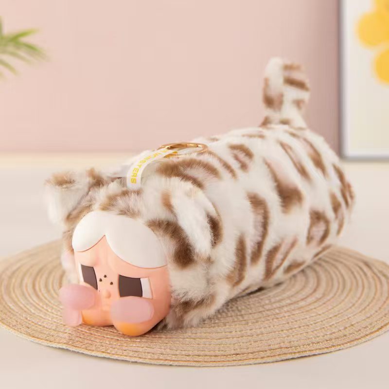 [Penjual Lokal] Crybaby Wild But Cutie Anti Tempat Pensil/CRYBABY Ocelot Series Vinyl Plush Pencil Case Gift Cosmetic Bag Storage Bag Leopard Cat Plush Large Capacity Pen Pouch