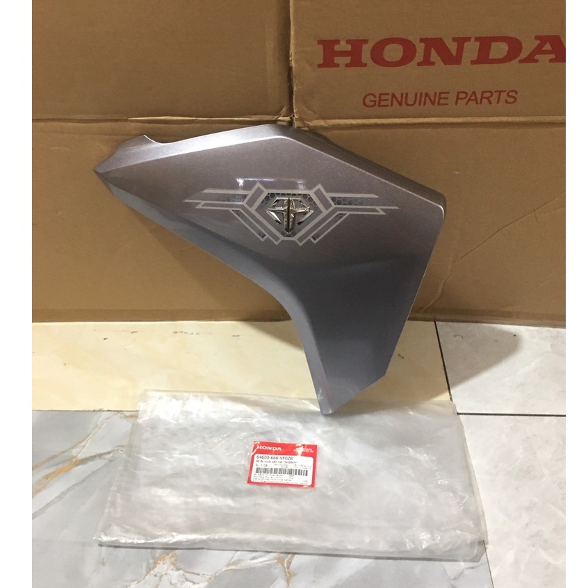 Cánh yếm bên trái | Bửng yếm Air Blade 125 (2015-2019) màu Ghi bạc *NHB86M* chính hãng Honda (64600-K66-VF0ZB)