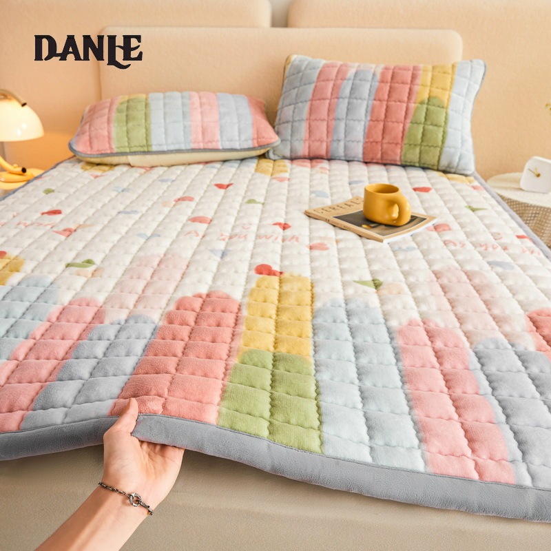 Milk velvet mattress upholstered winter soy fibre padded mattress for home double folding mattresses ราคา 1,024 บาท*ส่งฟรี
