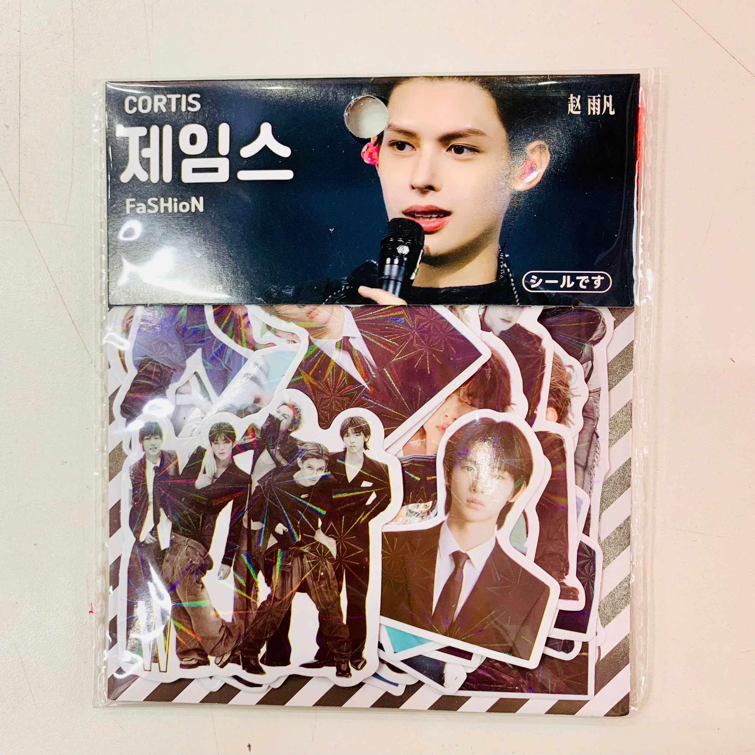 gaio ngẫu nhiên-set sticker cortis-Full set ảnh nét đẹp, màu in sắc sảo, dán sổ, điện thoại decor góc học tập đều cuốn