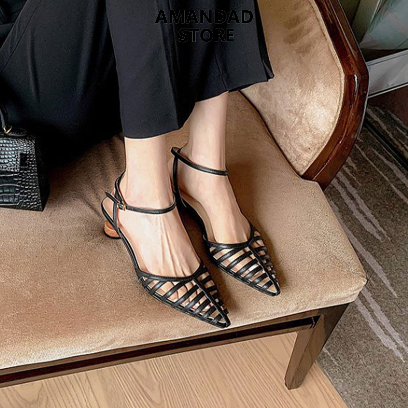 QiaoYiLuo LAL Niche high-end French retro pointed pointed hollow medium heel thick heel fashion sandals ราคา 438 บาท*ส่งฟรี