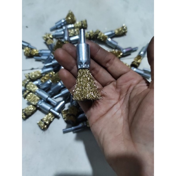 Chổi cước đánh rỉ sét,chổi cước cà lem vàng