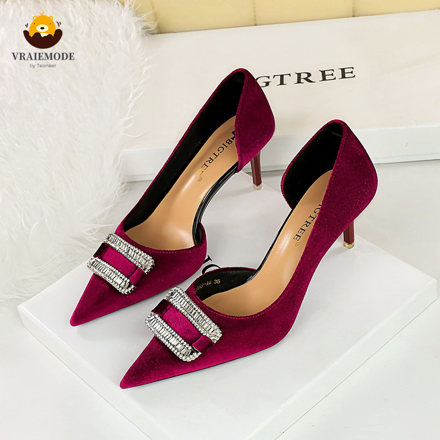 VRAIEMODE Side hollow High Heels with Crystal decoration Women Pumps Suede Prom Heel Ladies Evening Shoes ราคา 999 บาท*ส่งฟรี