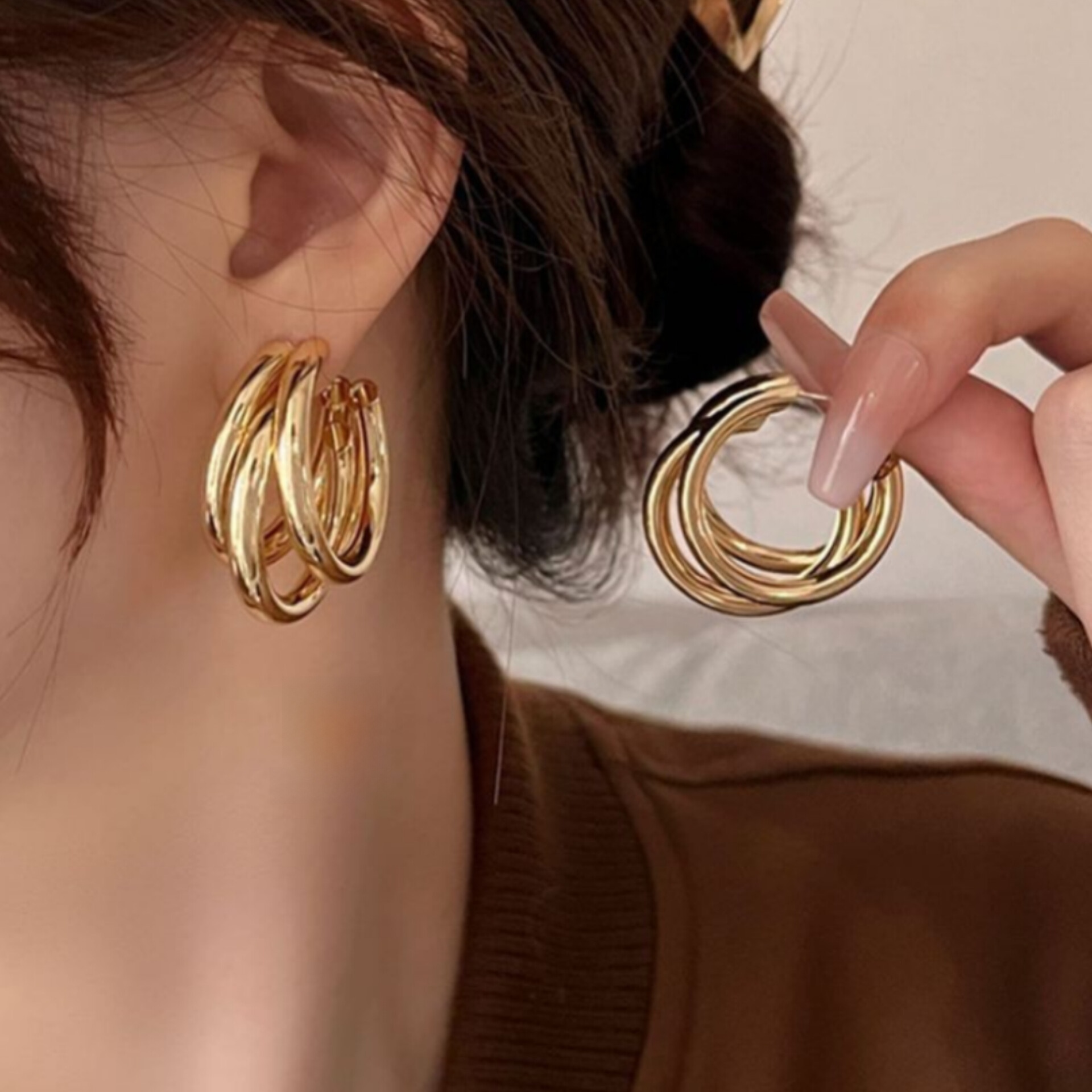 Stylish Tear Drop Studs Golden  For Girls And Women. Gemszone Jewellery . Hoop Earrings Trending Studs For Girls . Weeding Jewllery. Drop Earrings.