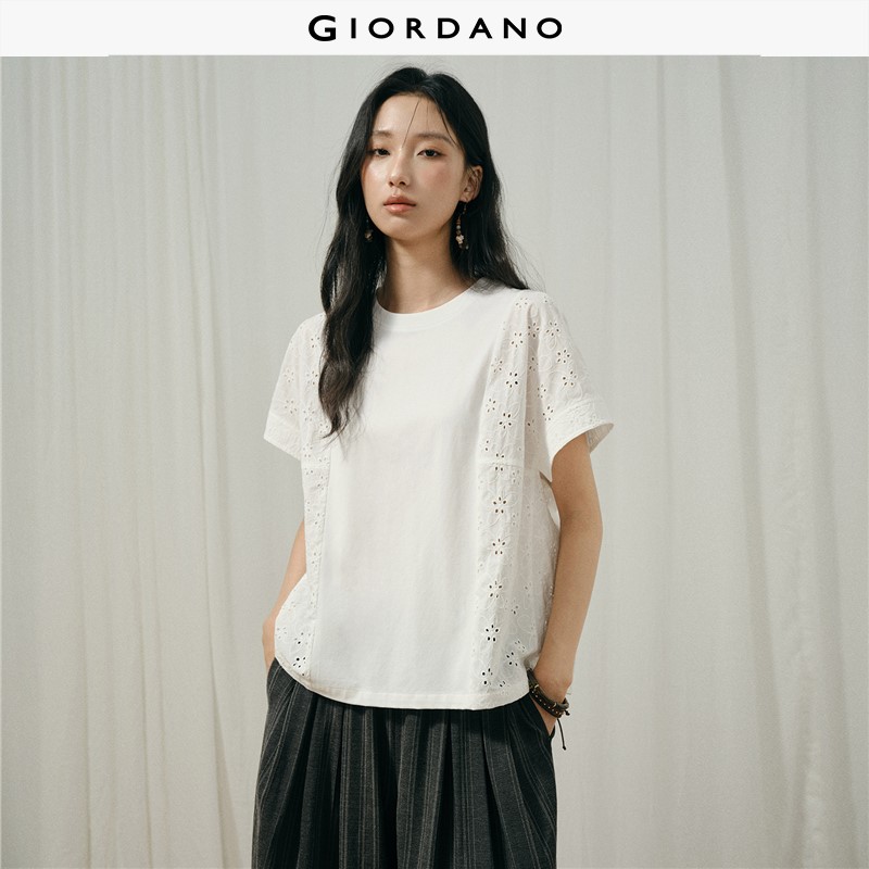 GIORDANO Women T-Shirts Eyelet Embroidered Loose Tee Crewneck Short Sleeve Fashionable Casual T-Shirts 18326227 ราคา 1,639 บาท*ส่งฟรี