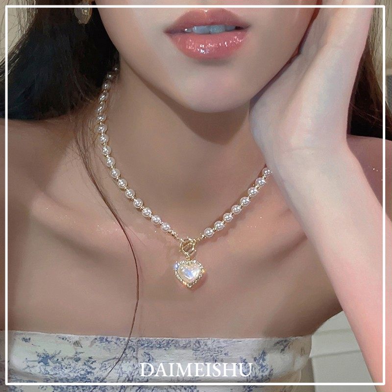 DAIMEISHU Elegant Pearl Necklace with Heart Pendant for Women, Trendy Design, Luxury Look ราคา 36 บาท*ส่งฟรี