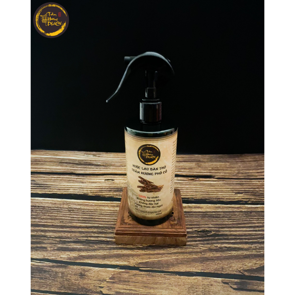 Nước lau bàn thờ Trầm Hương Phố Cổ cao cấp 100% nước cất tinh chất Trầm Hương chai xịt 300ml