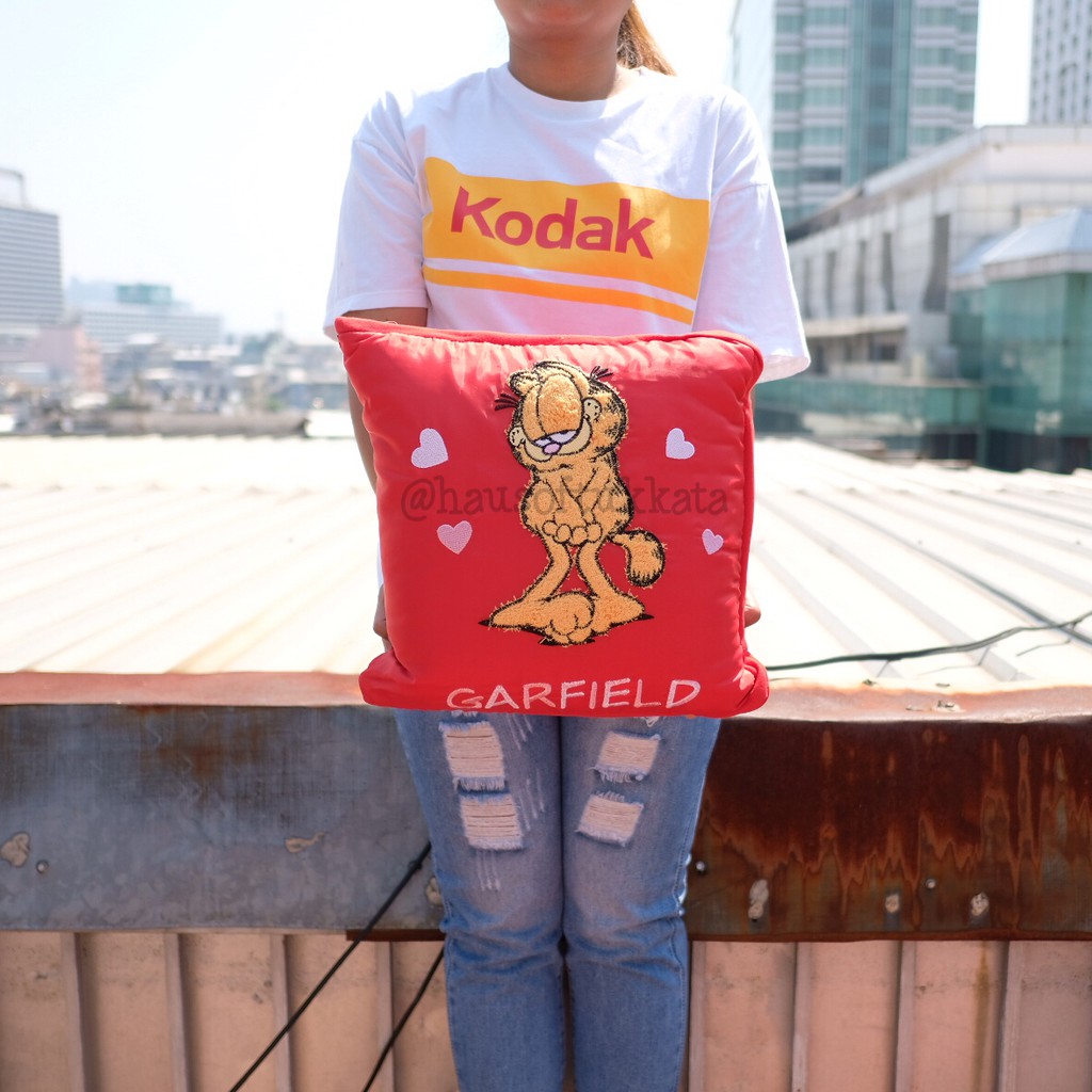 หมอนผ้าห่ม จัตุรัส ผ้าร่ม Garfield กาฟิว 12นิ้ว (100x150cm) แมวกาฟิว Valentine วาเลนไทน์ ของขวัญวาเลนไทน์ ราคา 320 บาท*ส่งฟรี