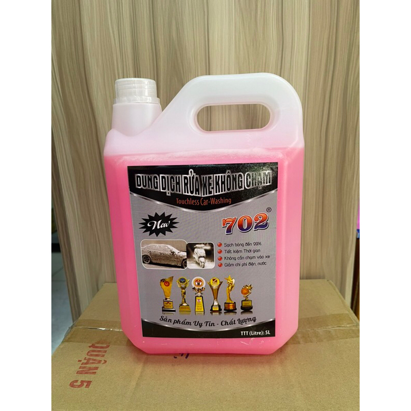 Dung dịch rửa xe không chạm 5 lit 702 chính hãng .