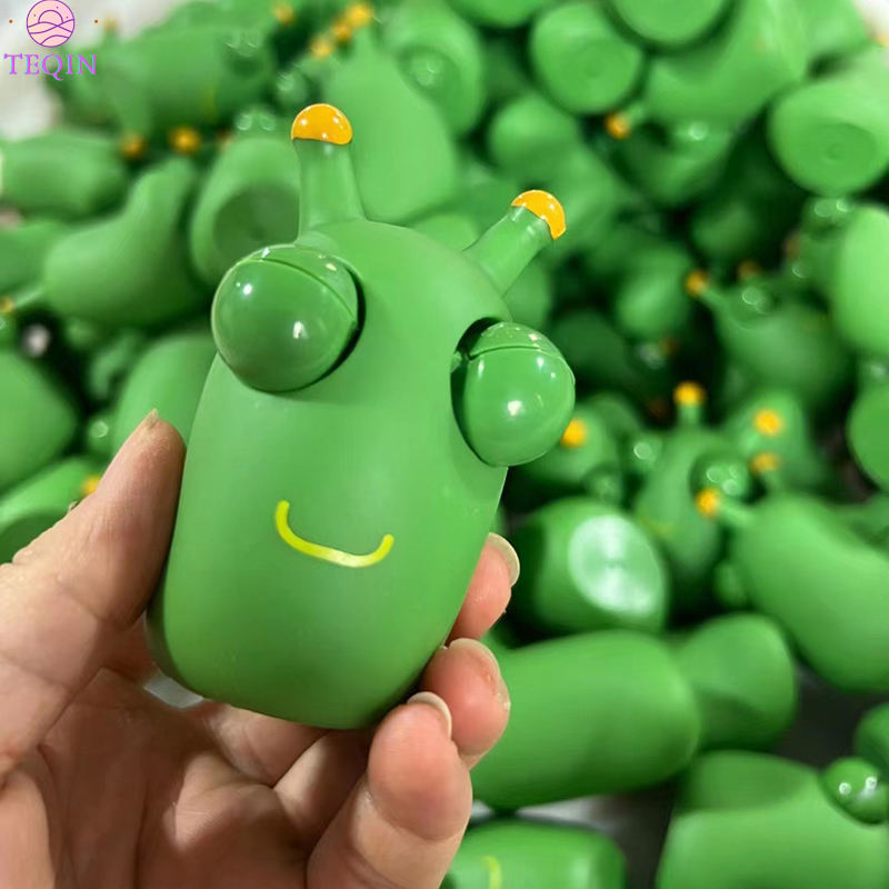 TEQIN IN stock Funny Grass Worm Pinch Toy Novelty Eye Popping Decompression Squeeze Toy For Kids Gifts