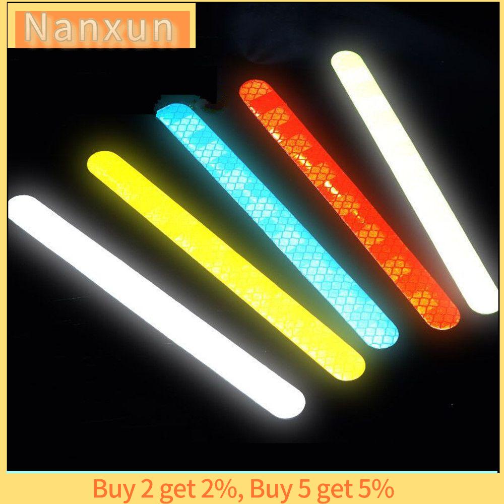 NWSJ 2Pcs/Set Chống thấm nước Chống va chạm Xe máy Xe ô tô tải Miếng dán phản quang cho ô tô Dải băng Cảnh báo an toàn