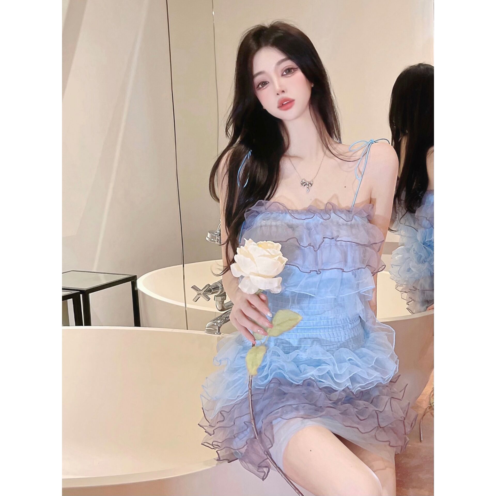 Ttbe ĐẦM DỰ TIỆC váy Nữ Thần Phong cách mùa hè phong cách Hong Kong 2024 mới giảm tuổi thời trang treo váy tầng hợp thời trang S-L40-60kg