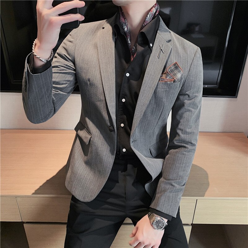 Áo khoác Blazer giản dị nam hàng mới về trang phục kẻ sọc cho mùa xuân 2023 công sở vừa vặn và phong cách giản dị cho đám cưới và tiệc tùng