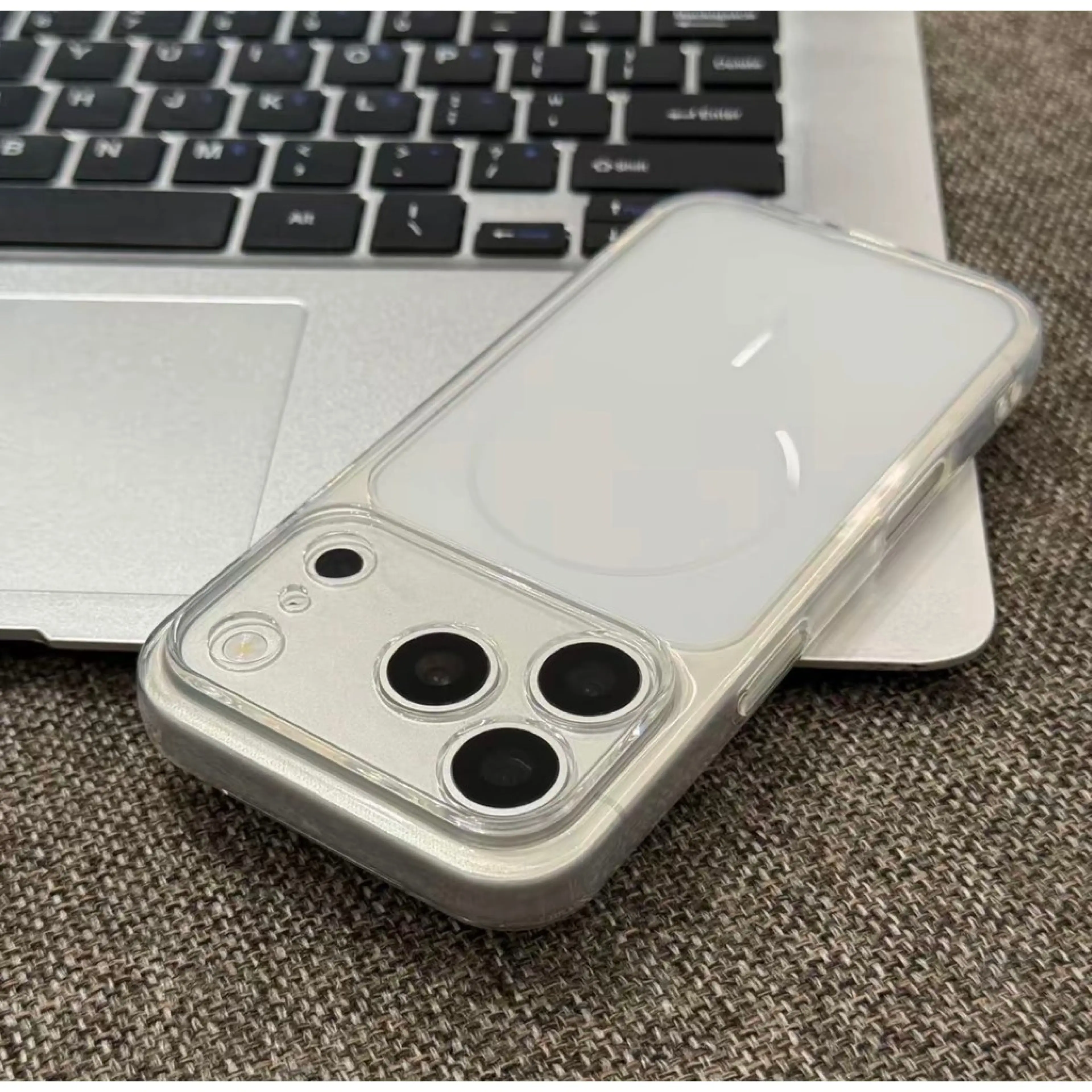 ใชัสำหรับลรุ่น iPhone 13 14 15 16 17 Pro,ProMax เปลื่อนเครื่องเป็น ไอโฟน 17 เคส กันเลนส์ บางเจียบ 001