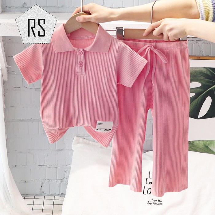 REALSELF เสื้อผ้าเด็กผญ ชุดเช็ตเด็กผญ ดีไซน์คอโปโลอย่างมีสไตล์ ชุดเสื้อกีฬาผ้าฝ้ายและกางเกงขาสั้นแฟชั่นฤดูร้อนสำหรับเด็กผู้หญิงสองชิ้น ราคา 218 บาท*ส่งฟรี