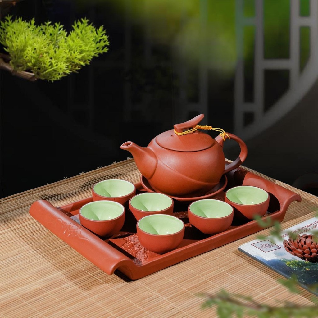 Bộ ấm chén tử sa khắc tinh tế, chén lòng xanh, màu đỏ đen dung tích 400ml- Làng gốm Bát Tràng