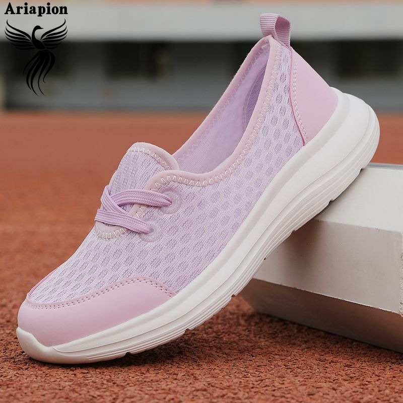 Breathable Mesh Slip-on Casual Women's Shoes Lightweight Flat Walking Shoes Comfortable Sneakers ราคา 279 บาท*ส่งฟรี