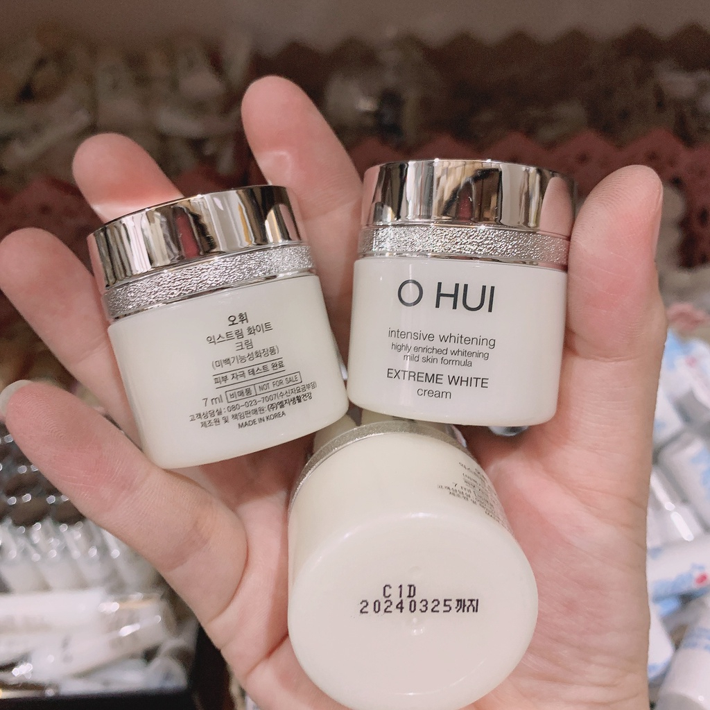 Lọ kem dưỡng trắng, mờ nám da và chống lão hóa ohui extreme white cream 7ml