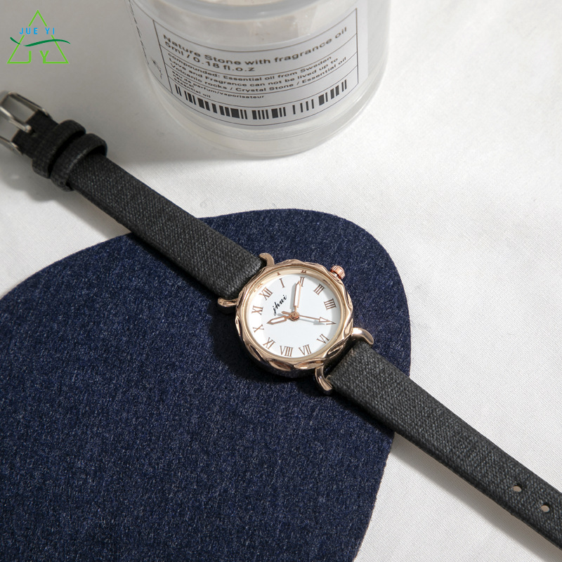 KS Elegant Women's Quartz Watch with Roman Numerals and Fashionable Design ราคา 60 บาท*ส่งฟรี