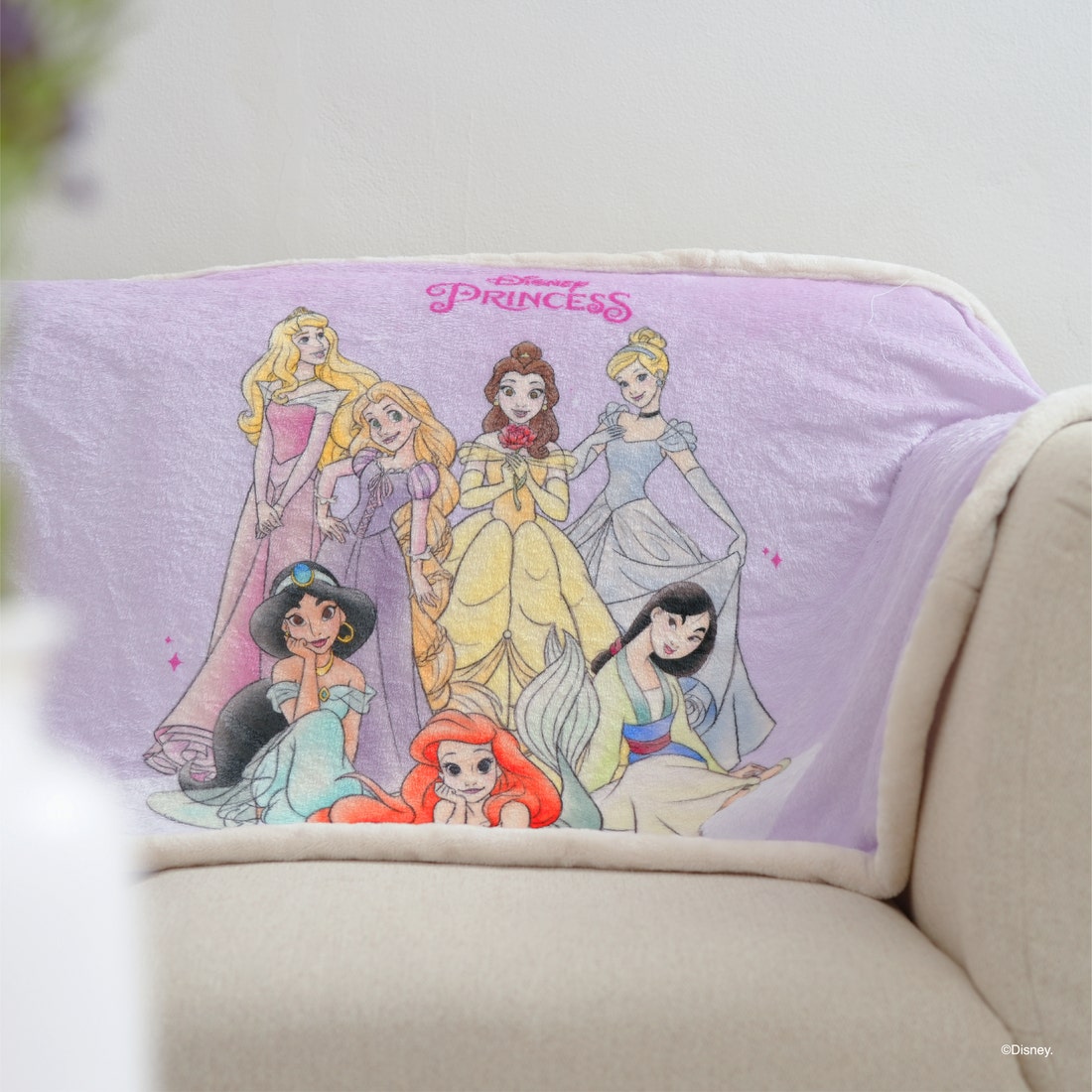 Disney Home ผ้าห่ม DISNEY รุ่น PRINCESS-MIX-01 สีม่วงอ่อน (150x75x1.5 ซม.) ราคา 850 บาท*ส่งฟรี