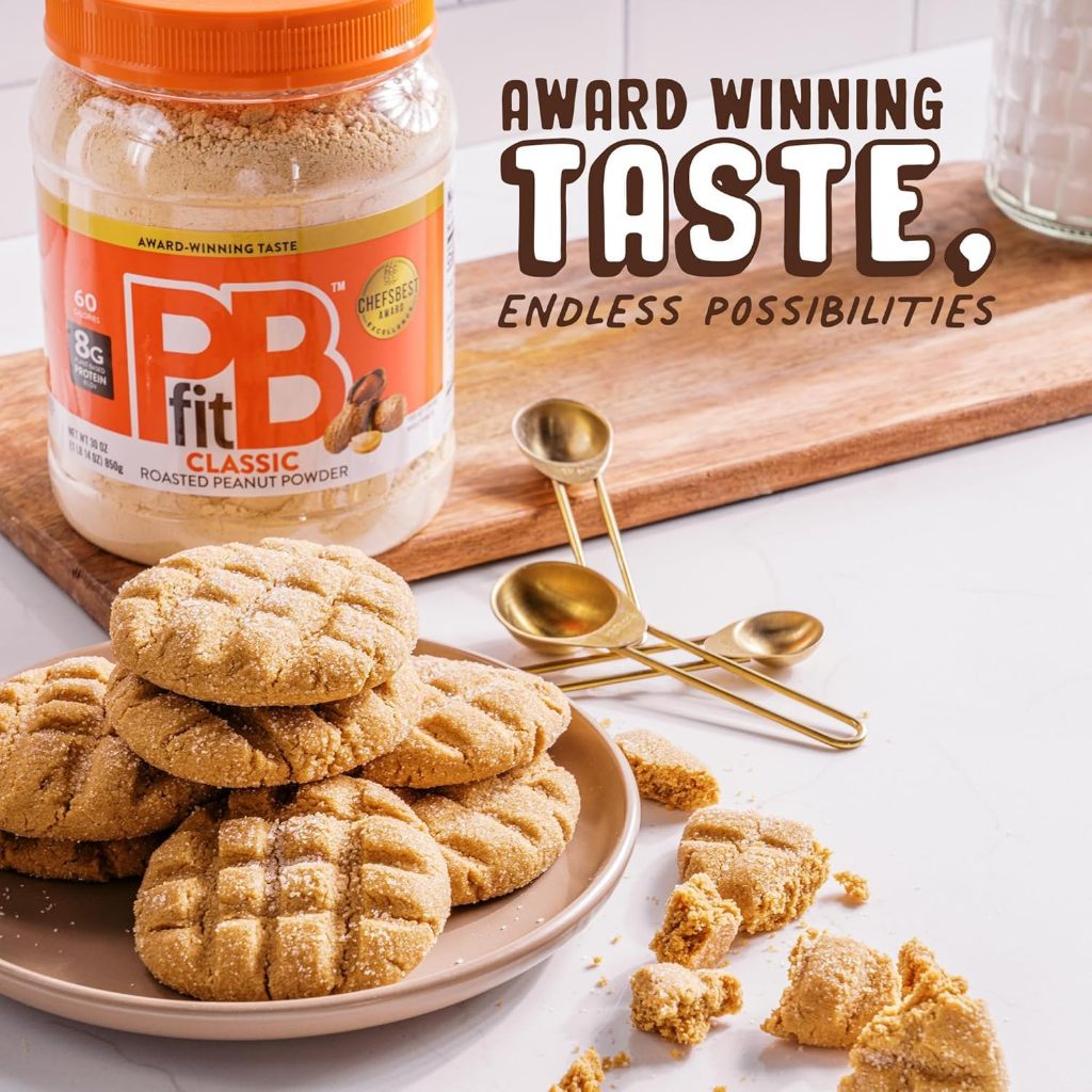 Bột bơ đậu phộng PBfit Peanut Butter Powder Classic [Hàng Mỹ] - được làm từ 3 nguyên liệu đơn giản: đậu phộng, đường thốt nốt và muối. Hương vị bơ đậu phộng nguyên chất, thơm ngon trong một loại bột ít béo đa năng, không chứa gluten.