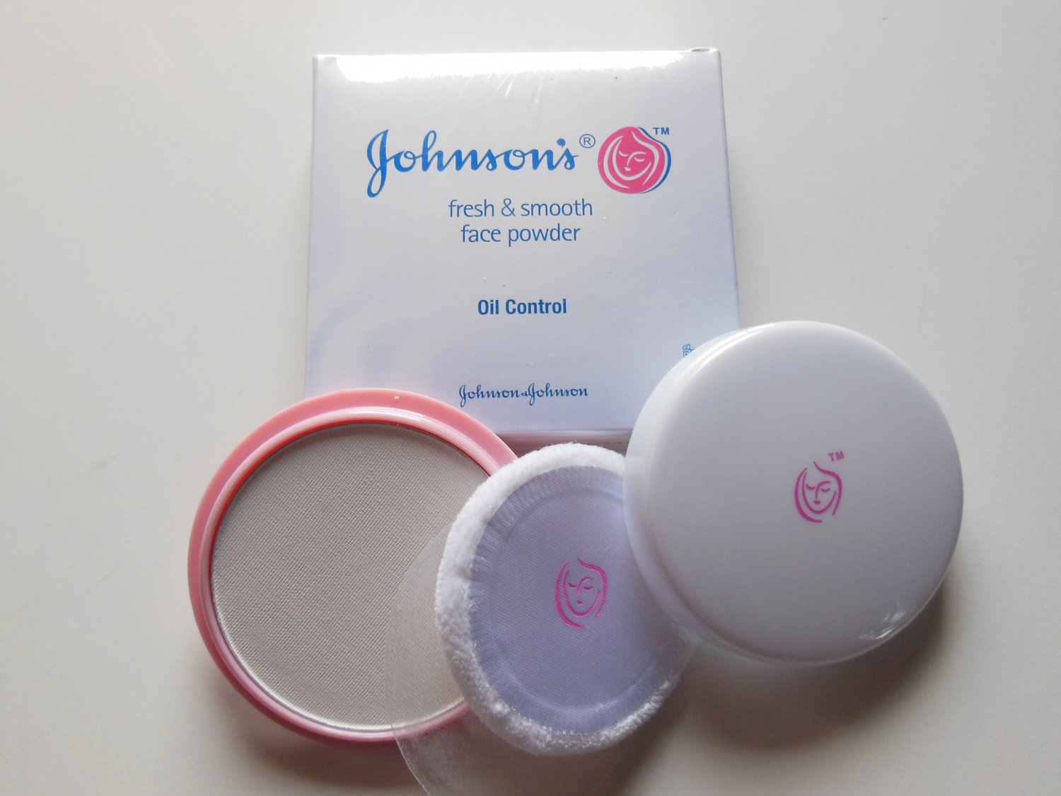 Johnson S Compact Face Powder Beige 10 Grams Lazada Singapore