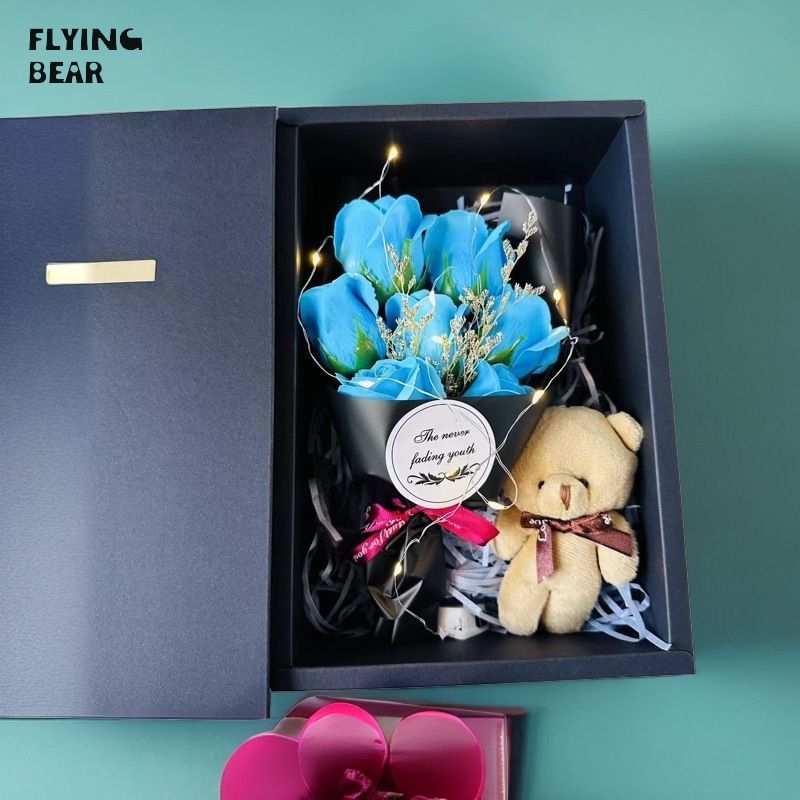 Bay gấu thanh lịch bó hoa hoa xà phòng với đèn LED và gấu bông Bộ quà tặng