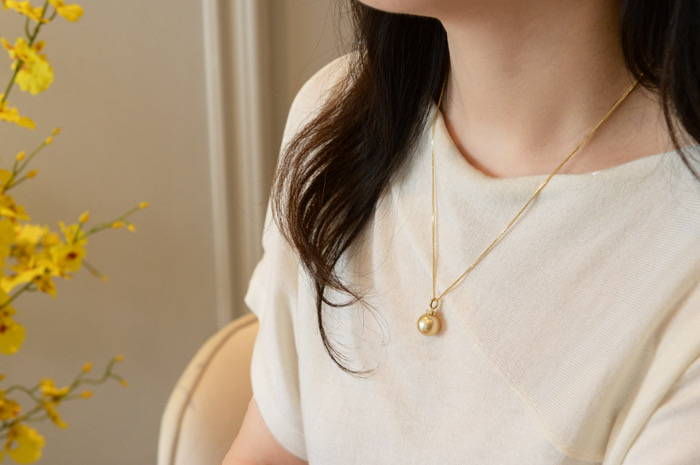 Montagne Jewelry สร้อยคอทองคำบริสุทธิ์ 18k สำหรับผู้หญิง จี้ไข่มุกทะเลใต้แท้ 12-13 มม.