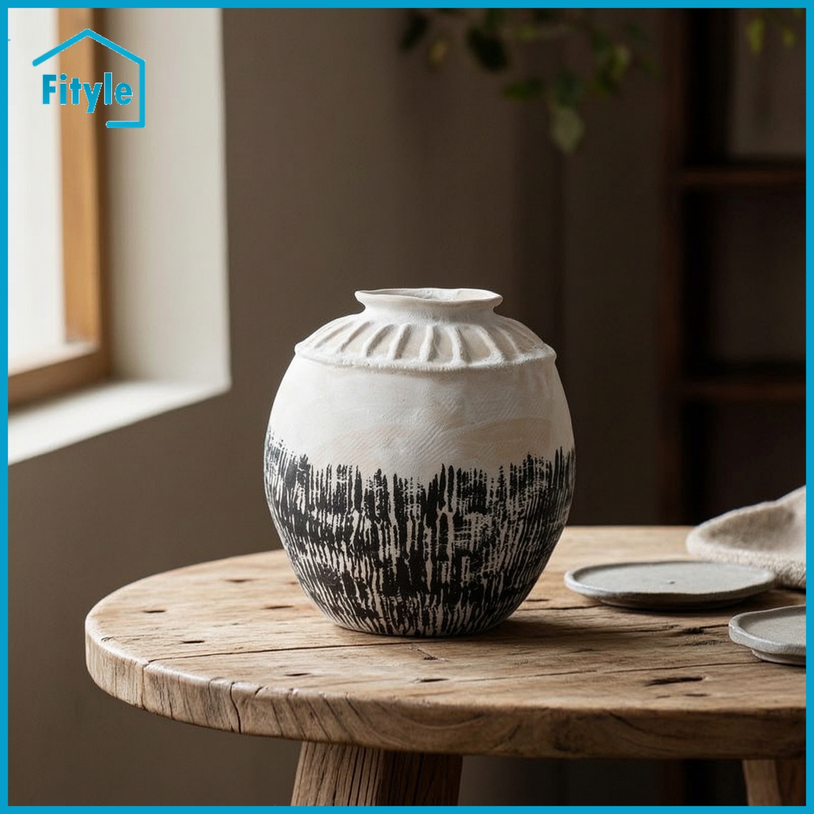 Fityle Artisanal Ceramic Vase with Fluted Shoulder Hand-Painted Ceramic Vase with Narrow Mouth Two-Tone Sculptural for Minimalists, Tabletop ราคา 10,725 บาท*ส่งฟรี