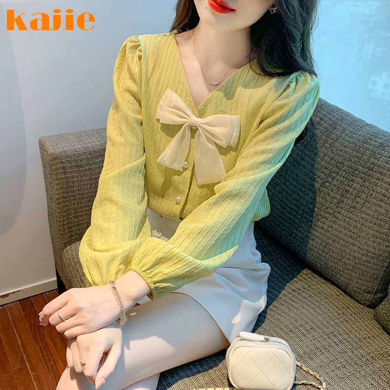 2023 Autumn Long Sleeved Chiffon Shirt Spring and Autumn New Beautiful Western V-neck Bottom Top for Women