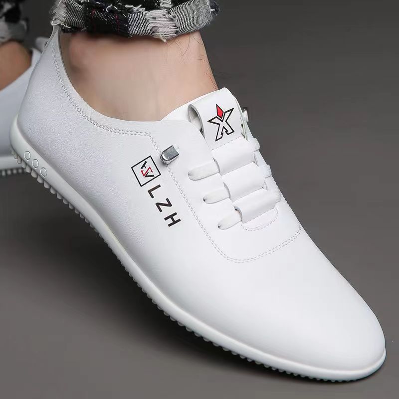 Leather shoes, men's new soft sole, small white shoes, fashionable and versatile casual shoes, comfortable driving, business shoes, bean shoes ราคา 99 บาท*ส่งฟรี