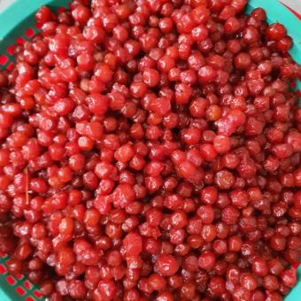 Mứt chùm ruột Trái to 1kg. date mới - đồ ăn vặt  shop Haimy