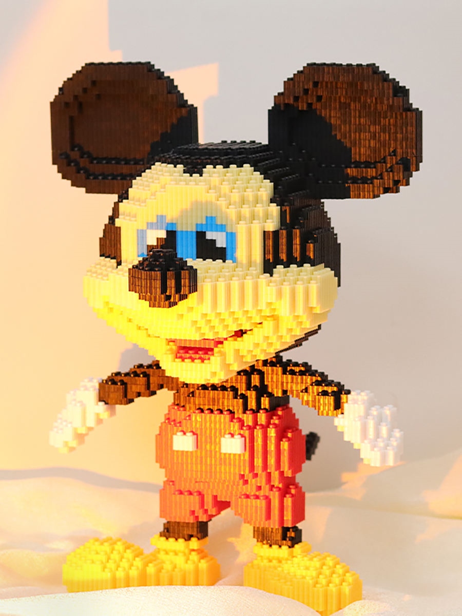 Mickey and Minnie assembled tiny particle building blocks for children boys and girls three-dimensional puzzle gifts adult educational toys 【SYY】