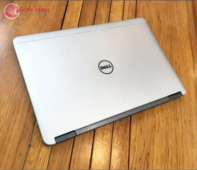 DELL 7240 I7 RAM 4G/SSD 256G MÀN HỈNH NHỎ GỌN 12,5IN