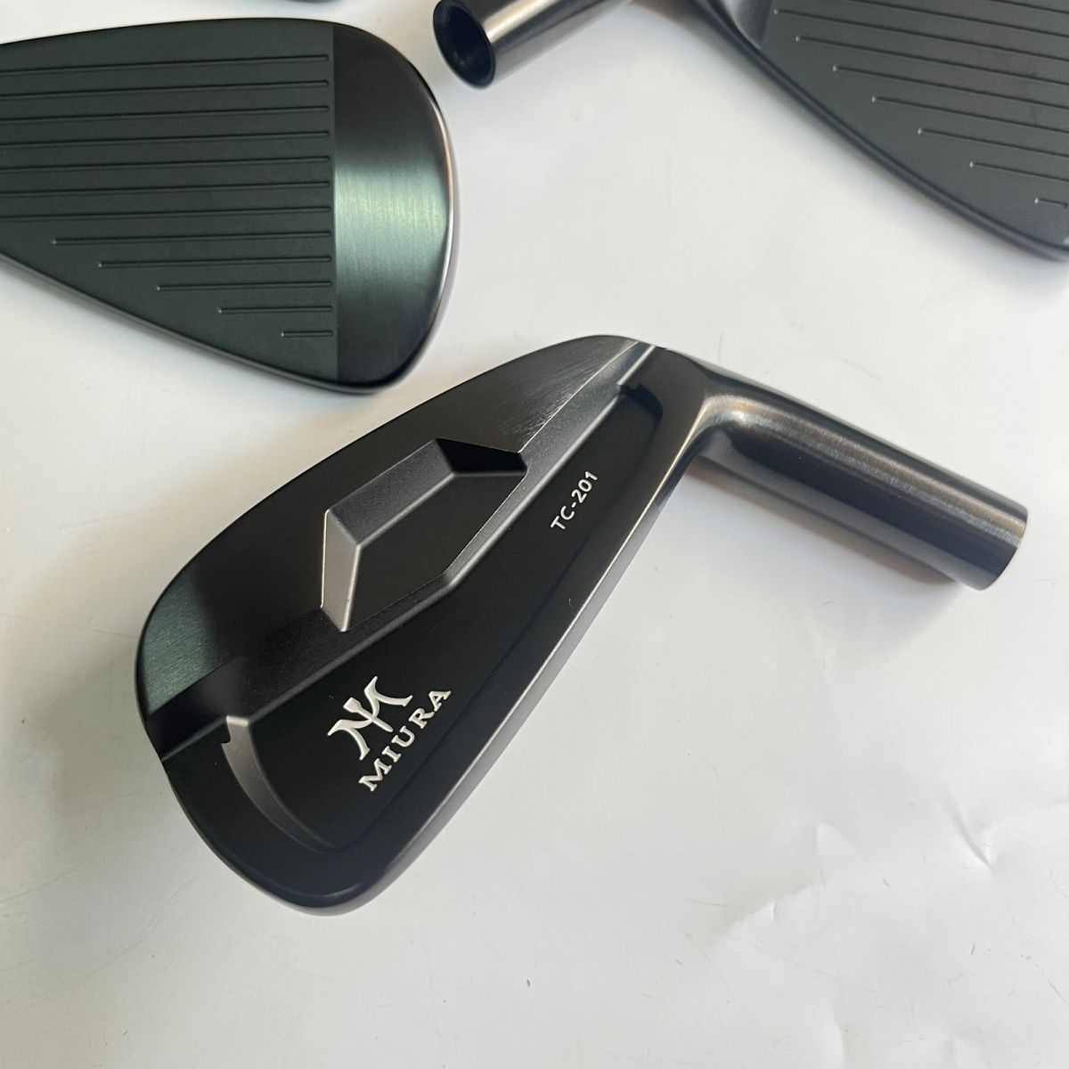 Miura TC-201 Irons Golf Clubs Soft Iron Forged Iron Set Only Head（4-9P 7PCS） Men's Cavityback Profile Irons · v16